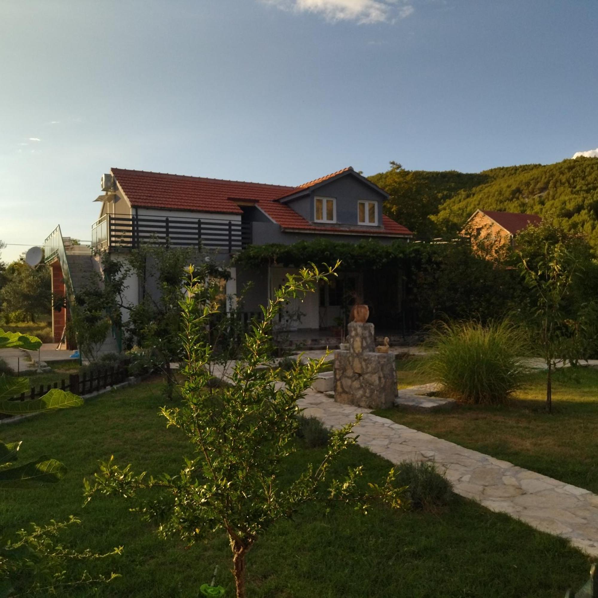 Banin Hotel Skradin Exterior photo